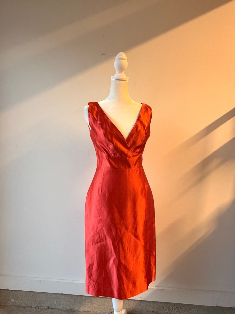 Vintage Jayne Baunshon 100% Silk Sleeveless Red Satin V-Neck Midi Dress